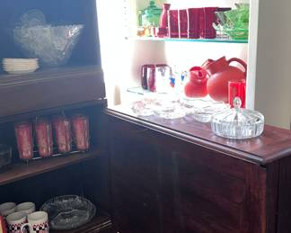Drop leaf table and vintage glassware