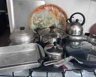 Vintage bakeware & cookware
