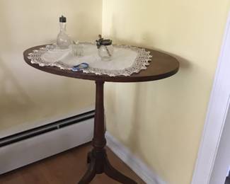 Shaker style table