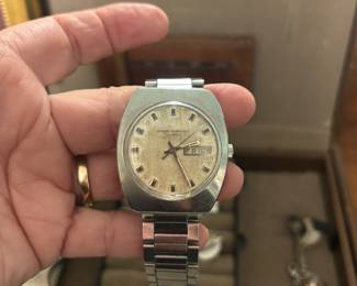 Vintage man’s watch still running!