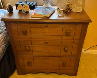 Antique oak chest small