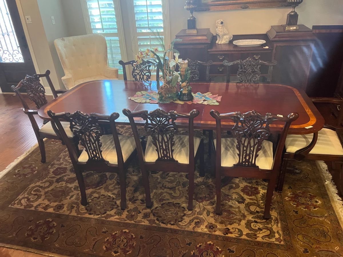 Dining table and 8 chairs