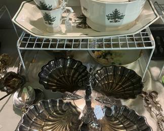 Spode tureen, platter & clam plates