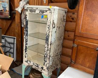 Medical cabinet