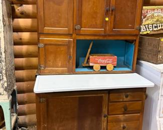 Kitchen cabinet