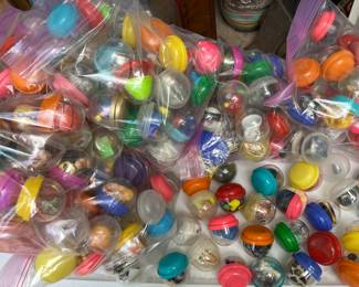 Vintage gumball machine prizes