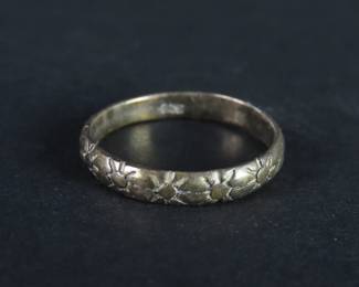 Sterling Silver Etched Ring - Size 9.5 - 2.4g