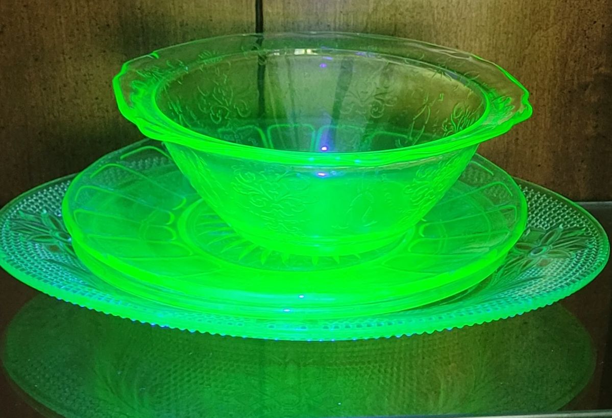 VASELINE GLASS - 4 PIECES
