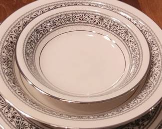 NORITAKE "PRELUDE" 87 PIECES