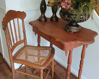 ca 1860's CHAIR WITH ANTIQUE PINE TABLE 
