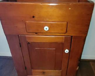 ANTIQUE DRY SINK