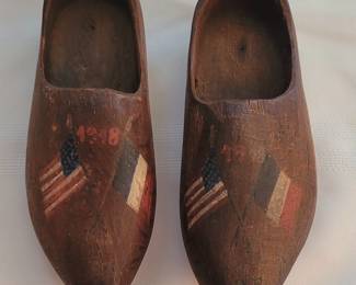 ANTIQUE SOUVENIR PAIR OF  WOODEN SHOES - DATED 1918
WORLD WAR I era. 