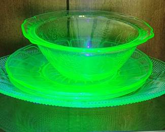 VASELINE GLASS - 4 PIECES