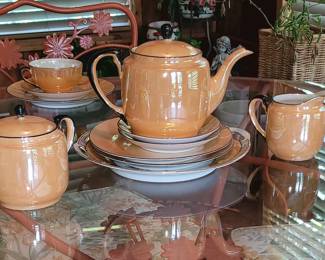 LUSTERWARE 