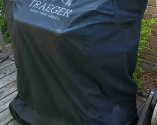 TRAEGER WOOD PELLET GRILL