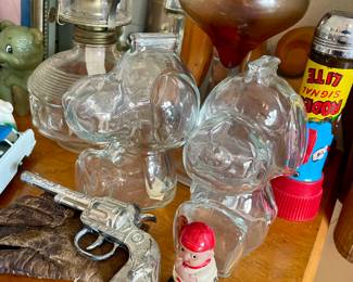 Snoopy glass banks