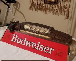 Budweiser collectible light featuring the Clydesdales.