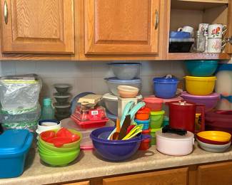 Tons of Tupperware new and old
