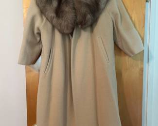 Vintage coat fur collar
