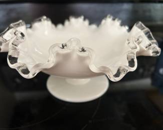 Fenton ruffled bowl