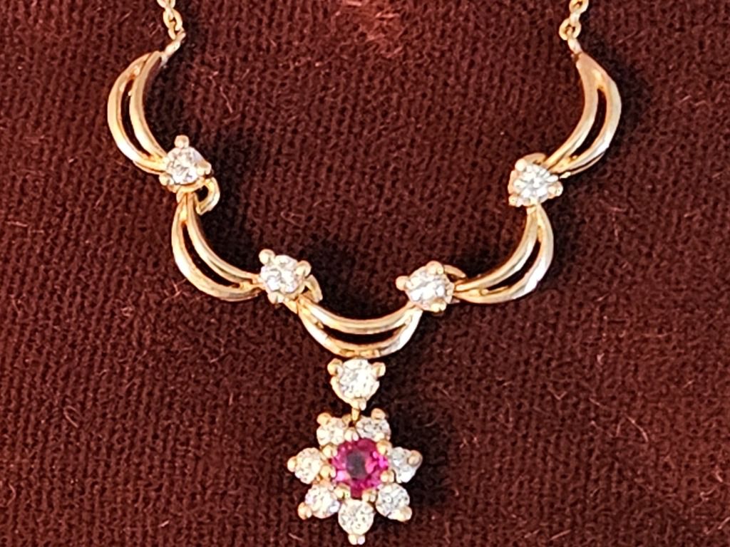 14K Gold w/ Ruby Necklace, TW 4.5 grams
