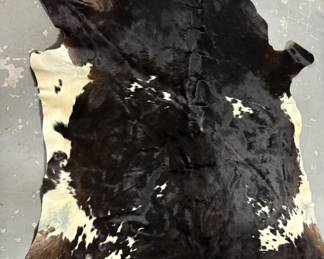 Genuine Brazilian Cowhide Rug is 90x82