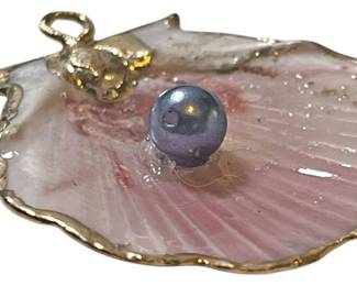 Shell w Pearl Bead Pendant