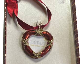 Trifari Photo Frame Ornament