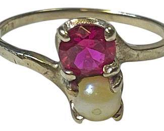 Gorgeous Ring w PinkPurple Stone