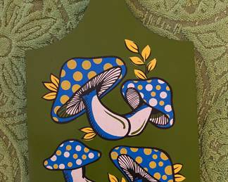 Mushroom cutting board