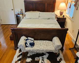 Bassett furniture sleigh bed