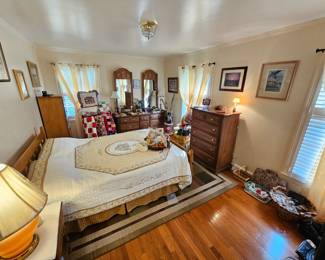 bedroom grouping, quilts,
