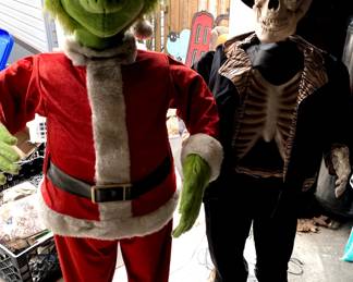 Grinch & Skeleton Stand Up Figures