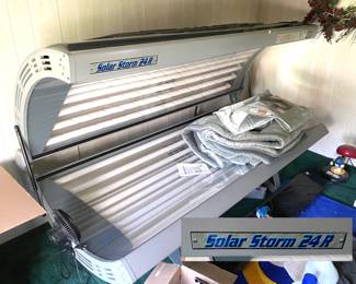 Solar Storm 24R Tanning Bed Like New