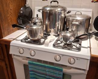 Gas stove