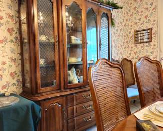 Thomasville china cabinet
