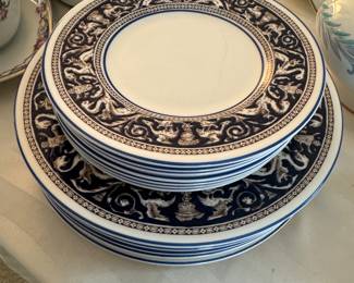 Wedgwood "Florentine" Porcelain China Plates (16pc)