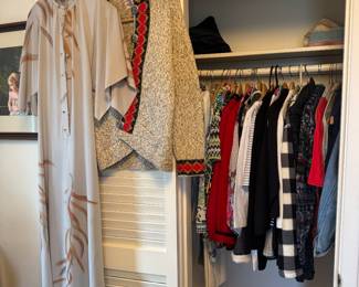 Women's New & Vintage Clothing & Accessories Most S & M Sizes