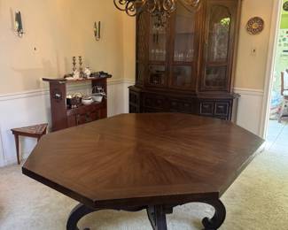 MCM Drexel Heritage Esperanto Collection Octagonal Pedestal Dining Table (48"W x 29"H x 48"L with 2 Leaves 12" each)