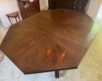 MCM Drexel Heritage Esperanto Collection Octagonal Pedestal Dining Table (48"W x 29"H x 48"L with 2 Leaves 12" each)