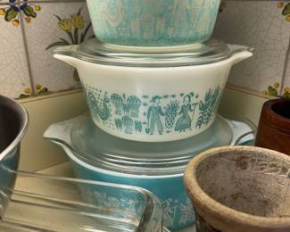 Vintage Pyrex Casserole Dishes