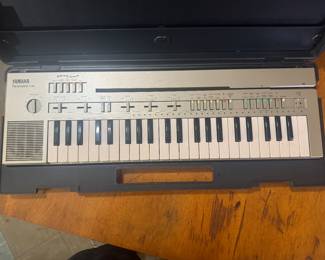 Yamaha PortaSound PC-100
