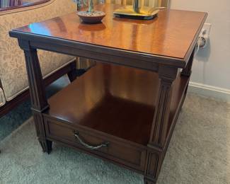 Vintage Henredon 1 Drawer Walnut Side Table (27"D x 22"W x 22"H)