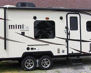 2017 Rockwood 2304KS travel trailer w / air conditioning, new tires and new battery (Not included in daily discount)