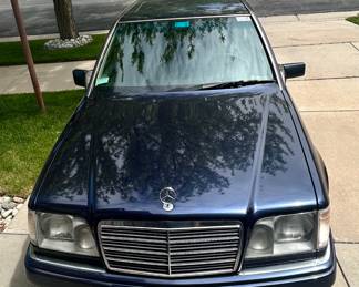 Mercedes E320 Sedan - Special Edition