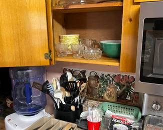 Kitchen Utensils/Knives/Glassware/Pyrex Lids