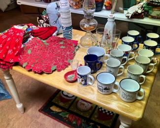 Christmas Linens/Mugs/Oil Lamp