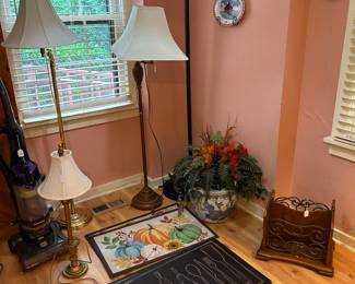 Decorator Floor Lamps/Rugs/Magazine Rack/Asian Fish Bowl
