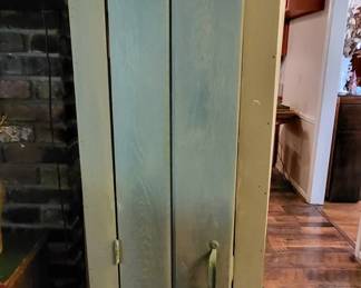 Primitive cabinet