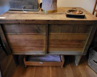 Primitive flour bin